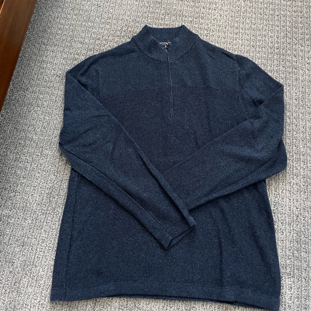 Men’s Flag & Anthem Blue Sweater.